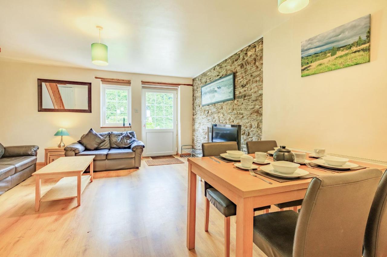 אילפרקומב Stable Cottage מראה חיצוני תמונה